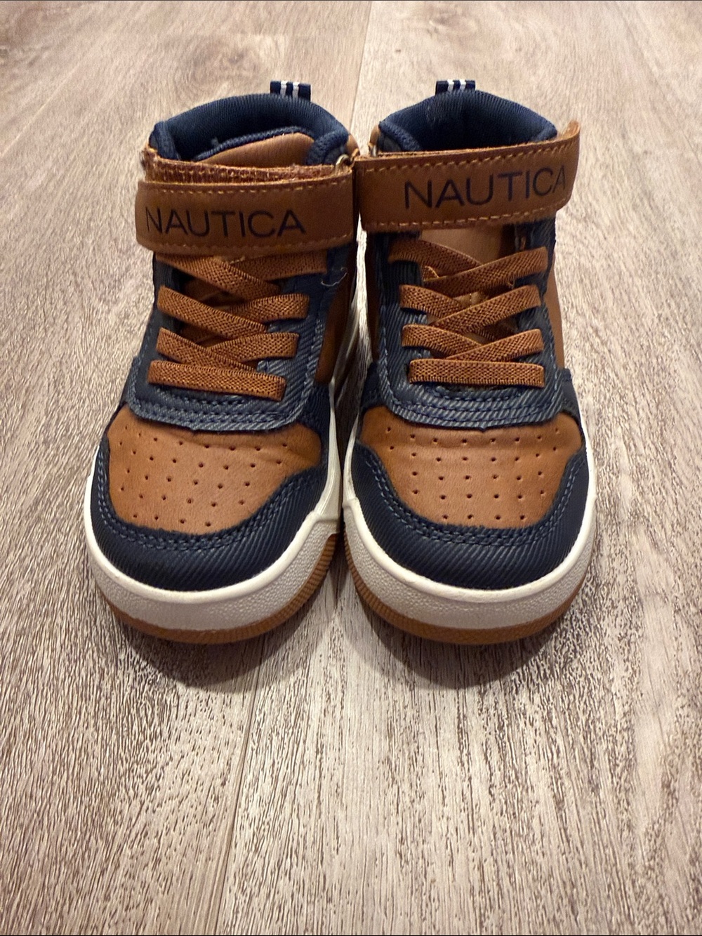 Nautica Kids Brown and Navy High-Top Sneakers with Hook-and-Loop Strap
